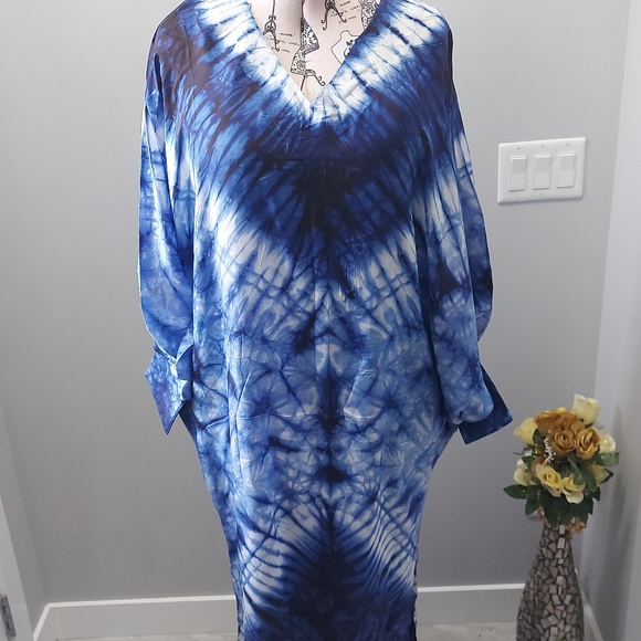 African adire silk caftan,Adire top and leggings - Picture 11 of 17
